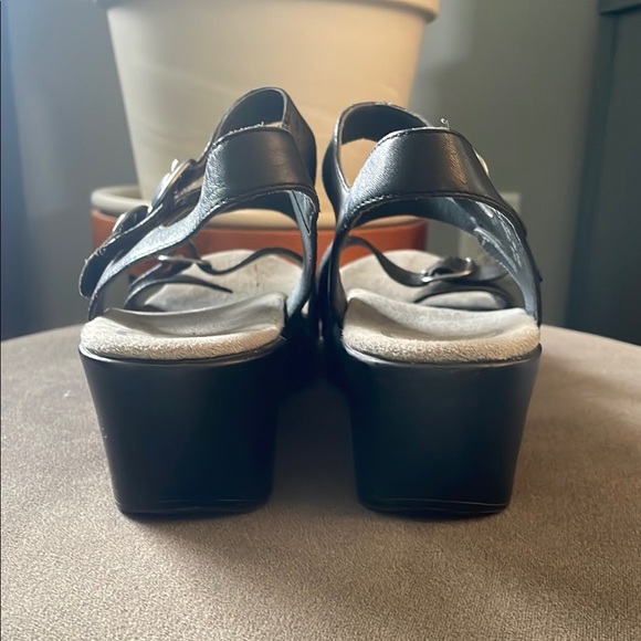 Dansko Sacha Black Comfort Sandal Women's 9.5/40 Euro Wedge Summer - Picture 7 of 9
